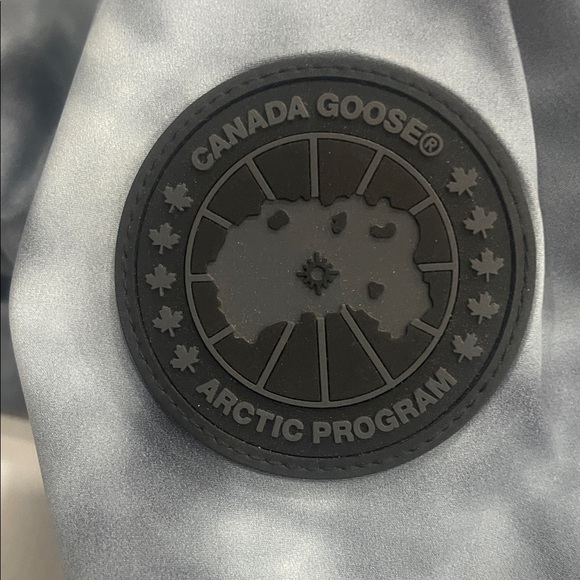 Canada Goose Black Label Kitsilano Raincoat
Large - Picture 6 of 9